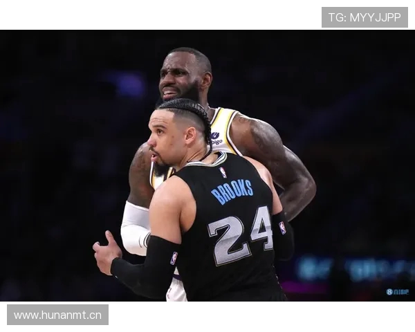 狄龙谈球队表现詹姆斯得分10分里夫斯实际得分16分防守实力跻身联盟前五